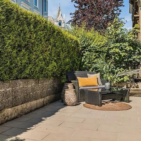 Dinbnb I 500 M To Centrum I Shared Patio I Street Parking Διαμέρισμα